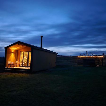Under The Oak Glamping Hotell Caerphilly Exteriör bild