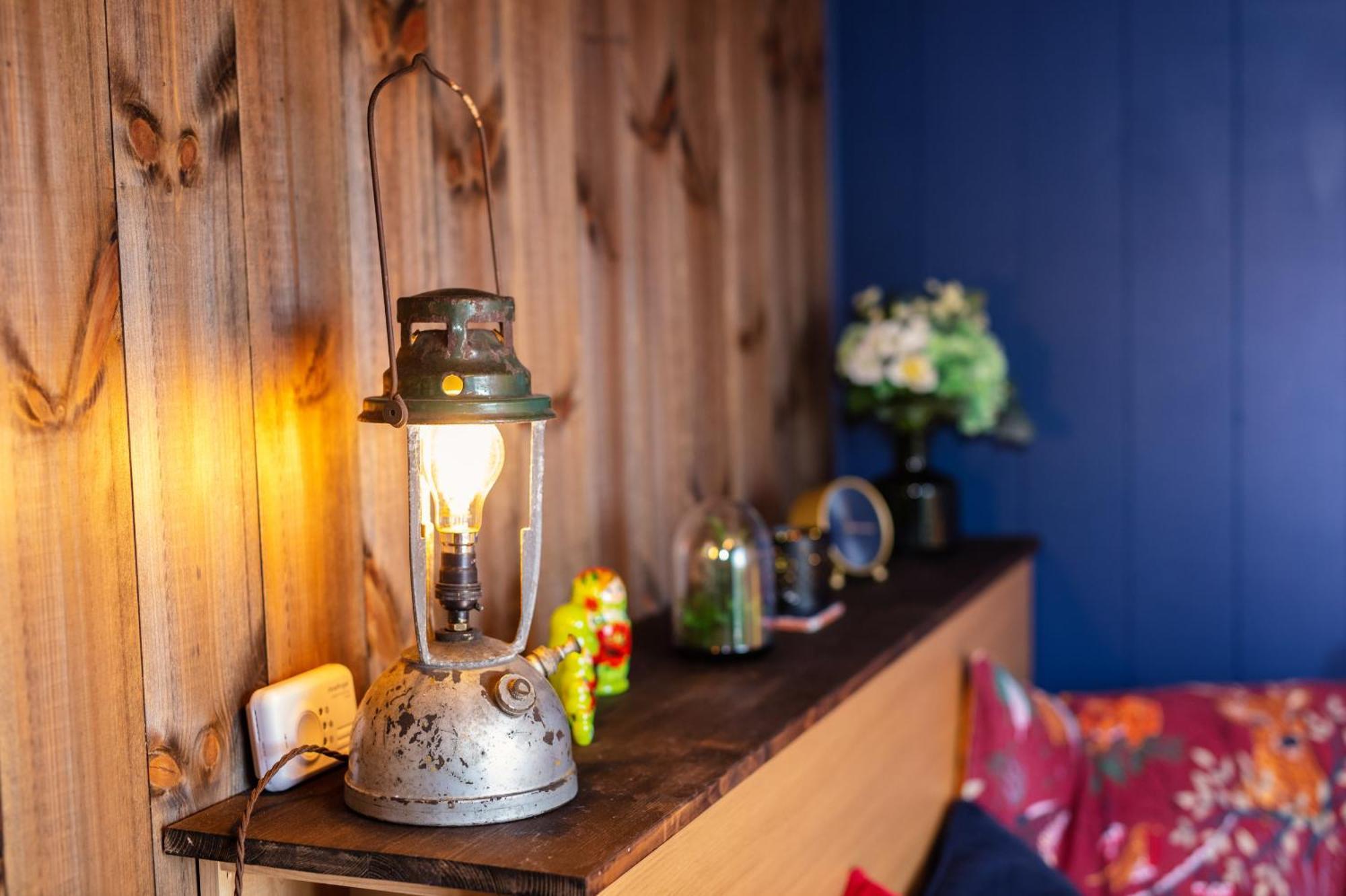 Under The Oak Glamping Hotell Caerphilly Exteriör bild