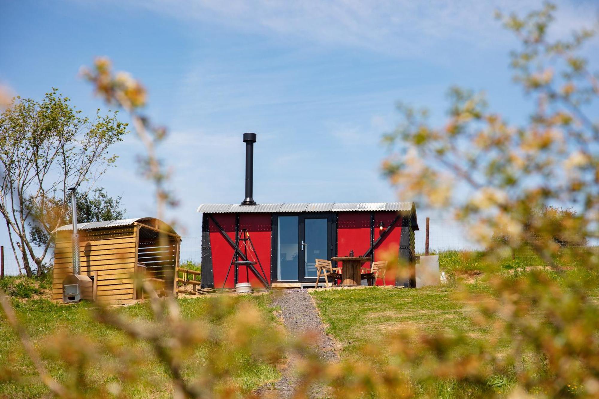 Under The Oak Glamping Hotell Caerphilly Exteriör bild