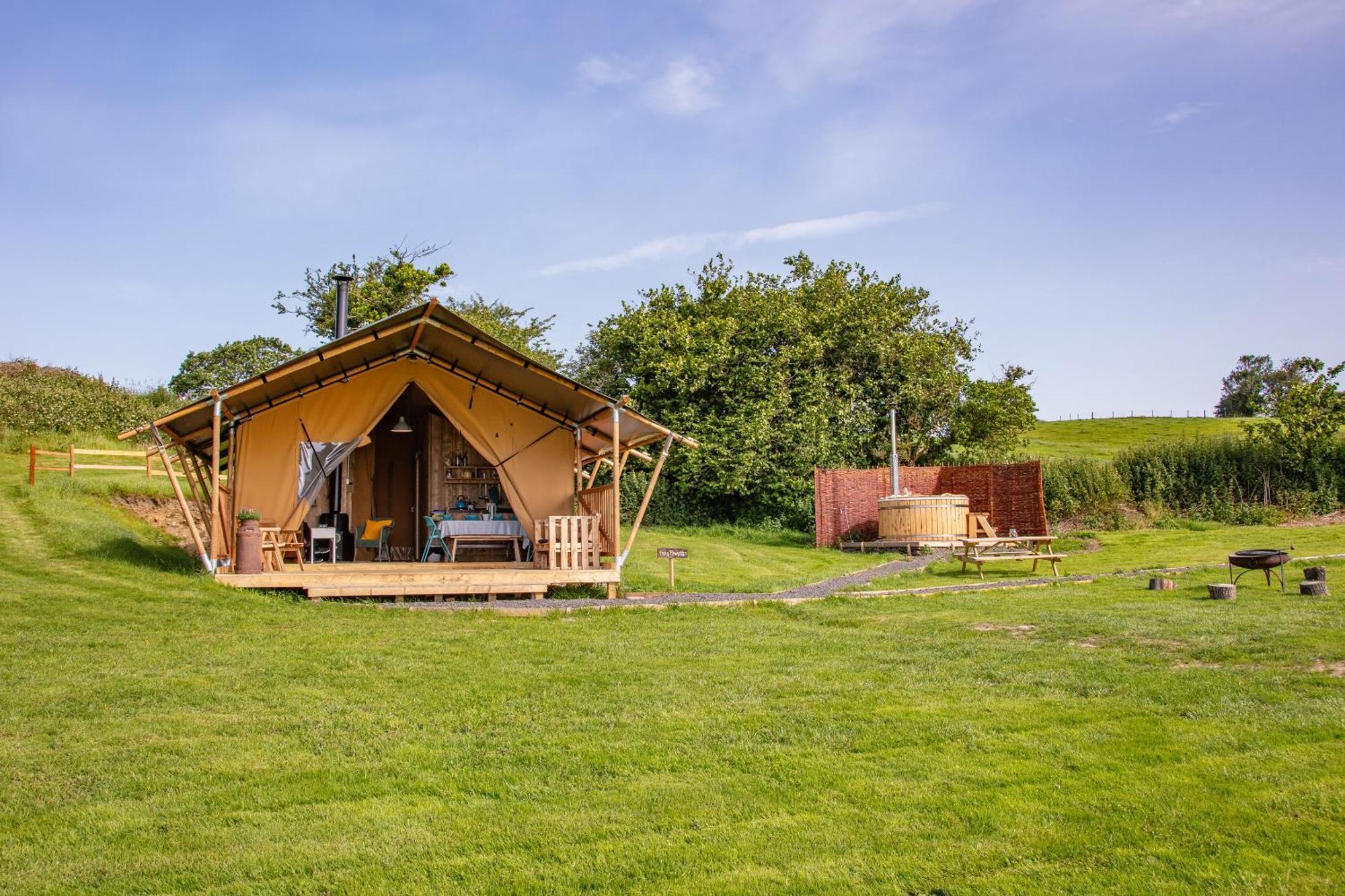 Under The Oak Glamping Hotell Caerphilly Exteriör bild